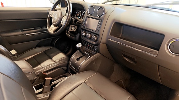 Jeep Compass 13 of 15