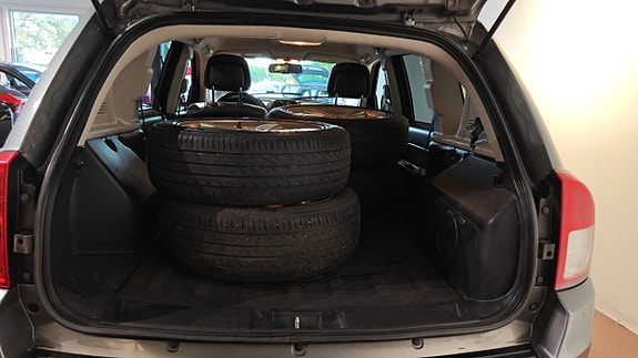 Jeep Compass 14 of 15