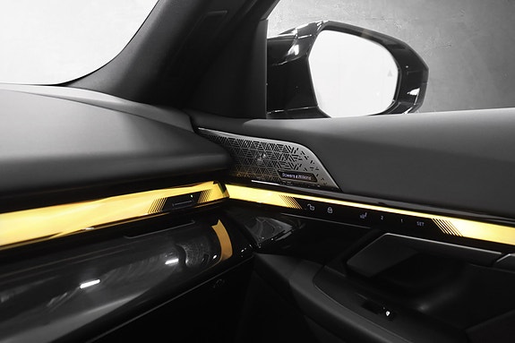 BMW i5 18 of 30