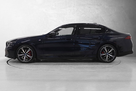 BMW i5 4 of 30