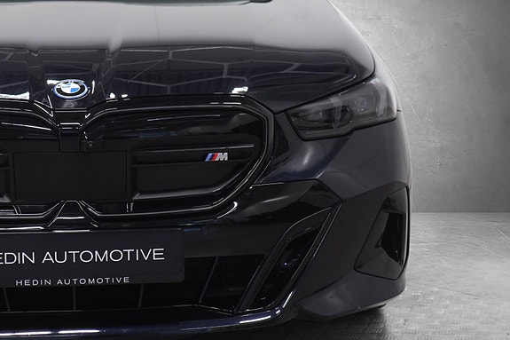 BMW i5 10 of 30