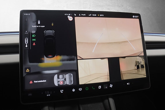 Tesla Model 3 16 of 30