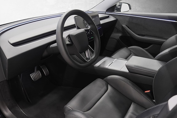 Tesla Model 3 20 of 30