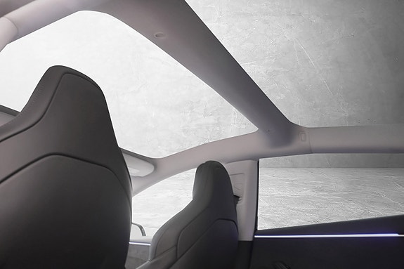 Tesla Model 3 22 of 30