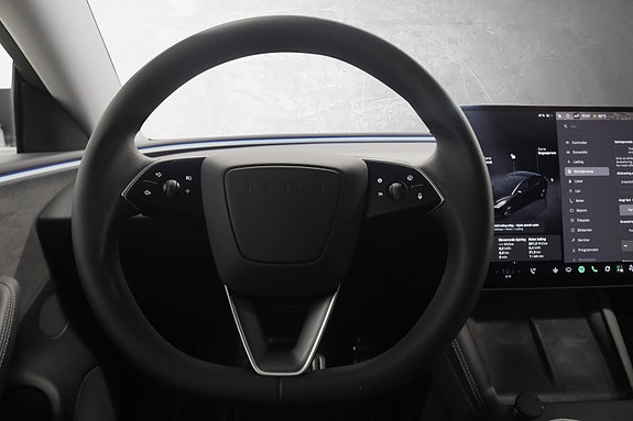 Tesla Model 3 11 of 30