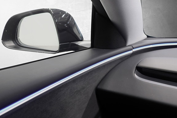 Tesla Model 3 26 of 30