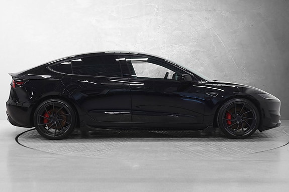 Tesla Model 3 8 of 30