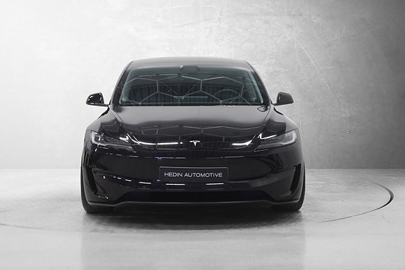 Tesla Model 3 9 of 30
