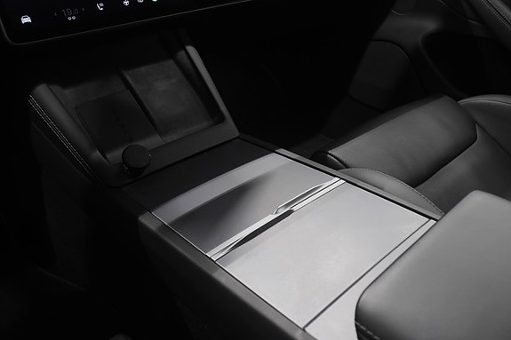 Tesla Model 3 19 of 30