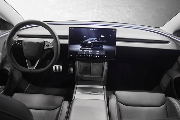 Tesla Model 3 24 of 30