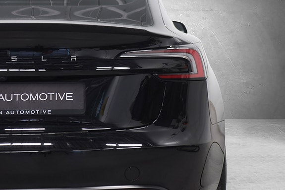 Tesla Model 3 6 of 30