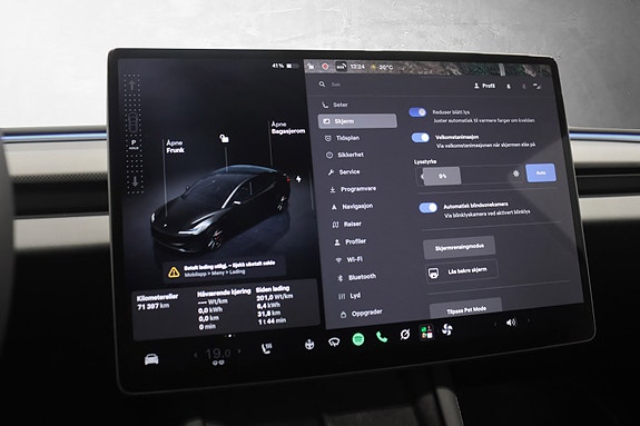 Tesla Model 3 13 of 30
