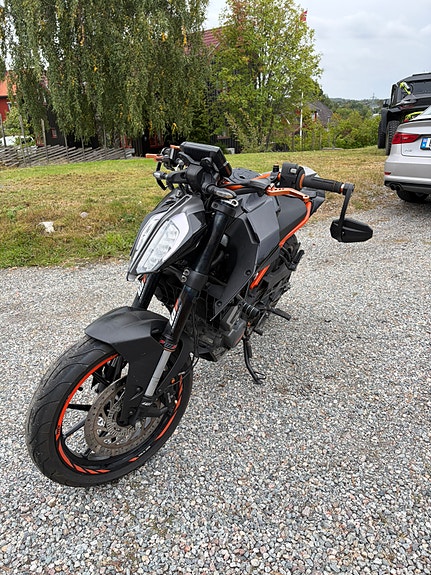 KTM 125 Duke 5 of 7