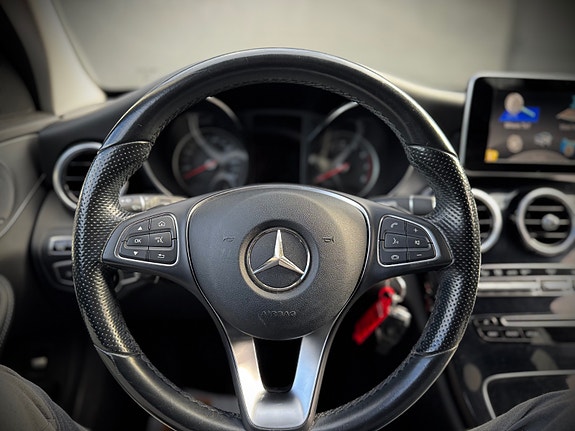 Mercedes-Benz C350 e 27 of 30
