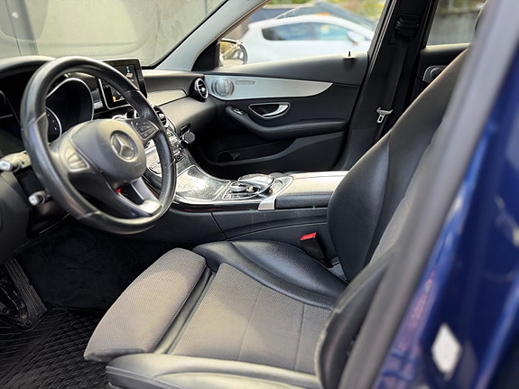 Mercedes-Benz C350 e 16 of 30
