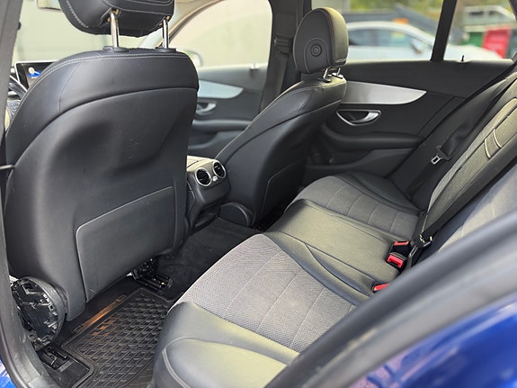 Mercedes-Benz C350 e 17 of 30