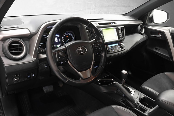 Toyota RAV4 18 of 27