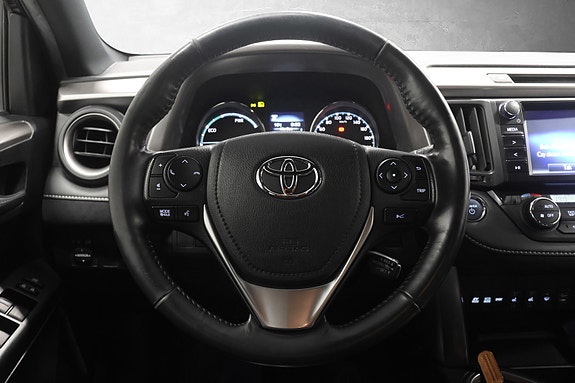 Toyota RAV4 11 of 27