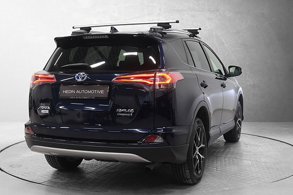 Toyota RAV4 7 of 27