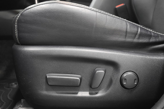 Toyota RAV4 26 of 27