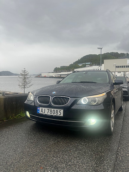 BMW 525xd 2 of 25