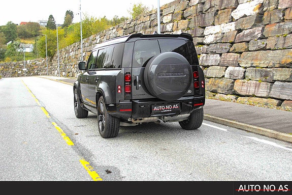 Land Rover Defender 110 7 of 30