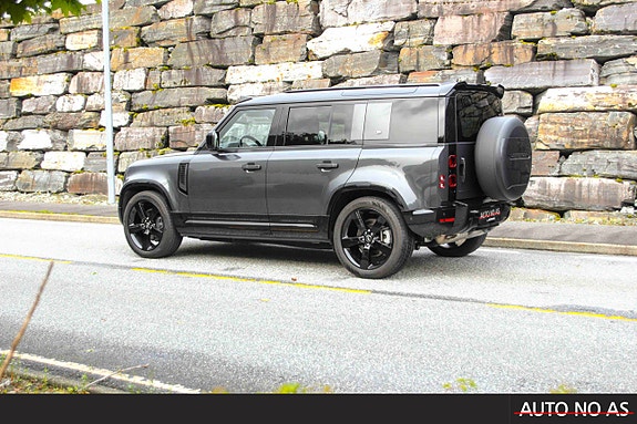Land Rover Defender 110 5 of 30