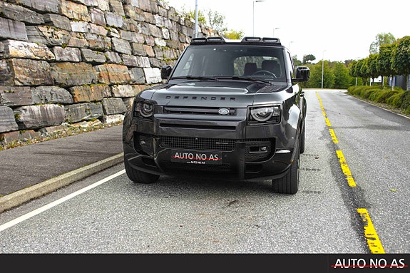 Land Rover Defender 110 2 of 30