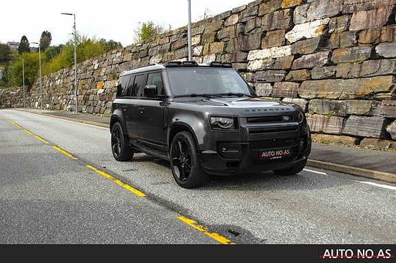 Land Rover Defender 110 8 of 30