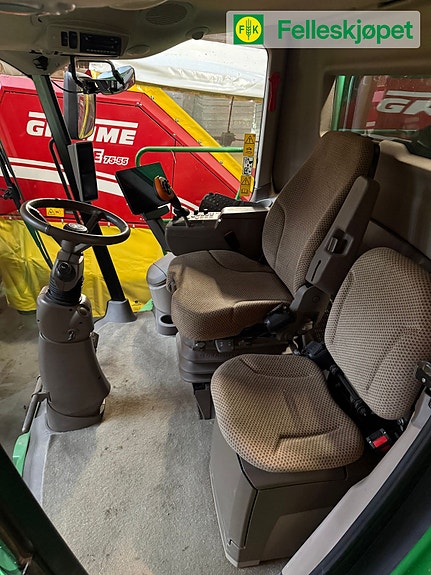 John Deere T550 Hillmaster 17 of 25