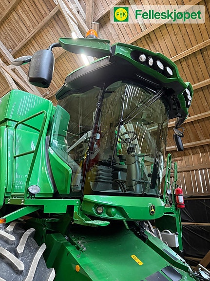 John Deere T550 Hillmaster 13 of 25