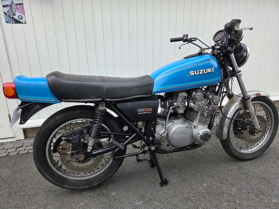 Suzuki GS 750 2 of 12