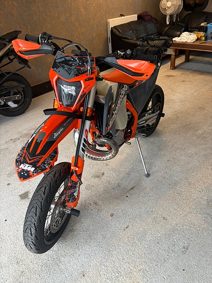 KTM 300 EXC Erzbergrodeo 6 of 21