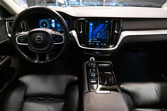 Volvo V60 26 of 30