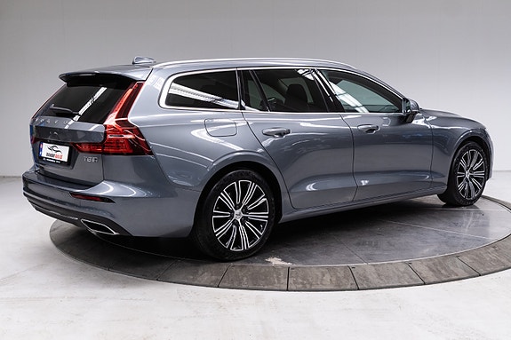 Volvo V60 11 of 30