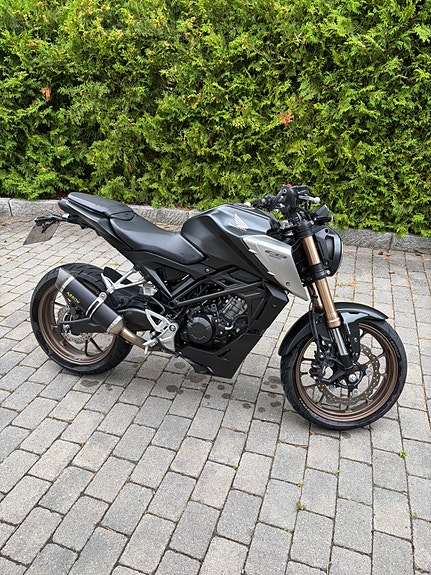 Honda CB 125 R 7 of 8