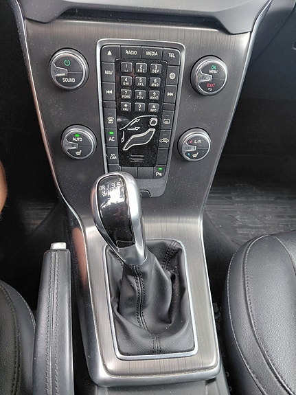 Volvo V40 25 of 30