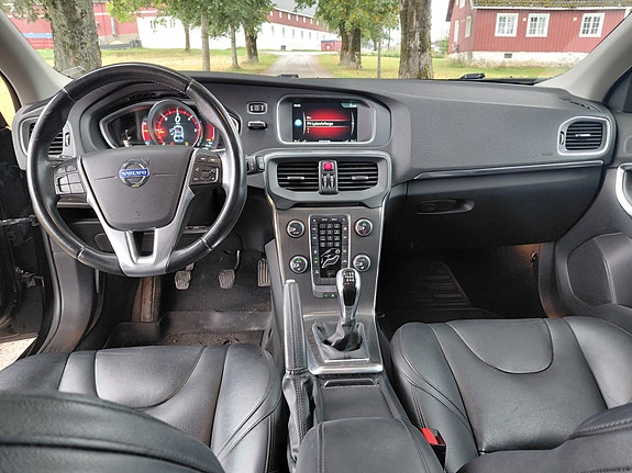 Volvo V40 15 of 30