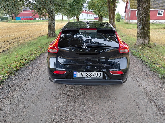 Volvo V40 6 of 30