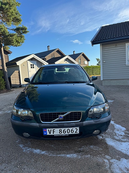 Volvo S60 2 of 15