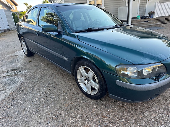 Volvo S60 3 of 15