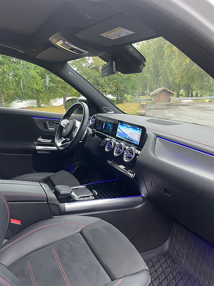 Mercedes-Benz EQA300 10 of 20