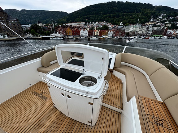 Princess  P58, D12 800, Hold trøstere, Nyere navi, senterlugar. To ankervinsjer. 15 of 30