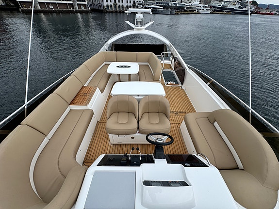 Princess  P58, D12 800, Hold trøstere, Nyere navi, senterlugar. To ankervinsjer. 20 of 30
