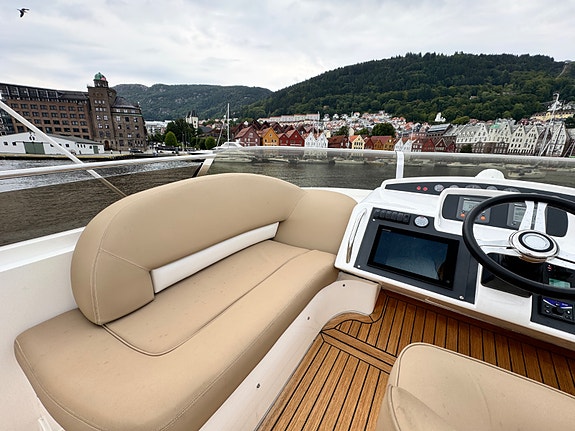 Princess  P58, D12 800, Hold trøstere, Nyere navi, senterlugar. To ankervinsjer. 17 of 30