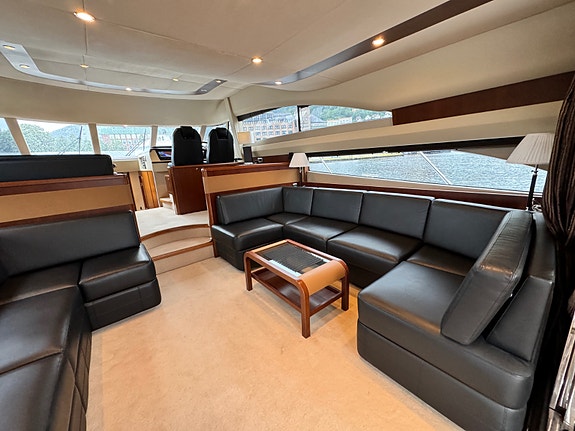 Princess  P58, D12 800, Hold trøstere, Nyere navi, senterlugar. To ankervinsjer. 28 of 30