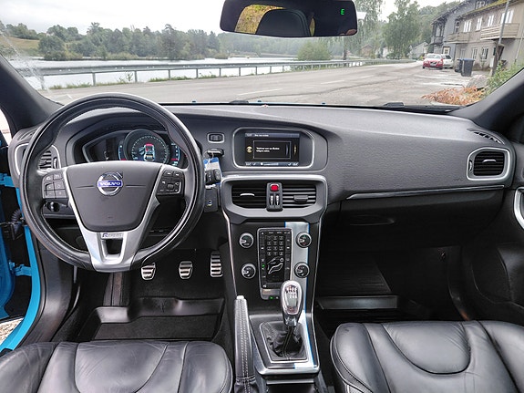 Volvo V40 15 of 30