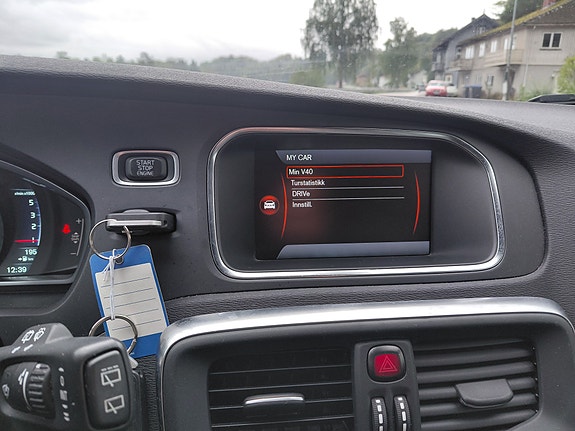 Volvo V40 23 of 30