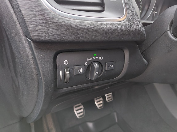 Volvo V40 17 of 30