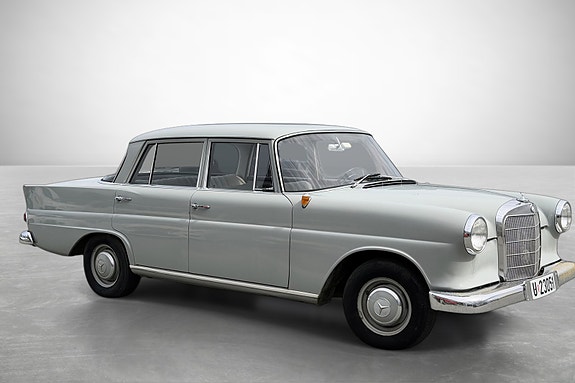 Mercedes-Benz 190 7 of 30